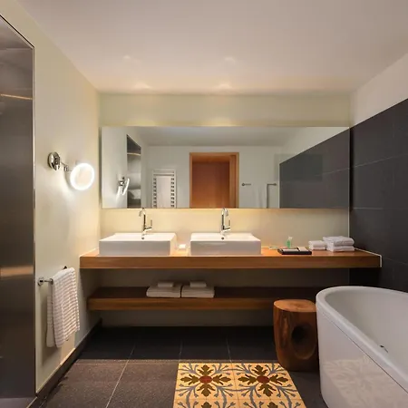 Le Meridien 5*