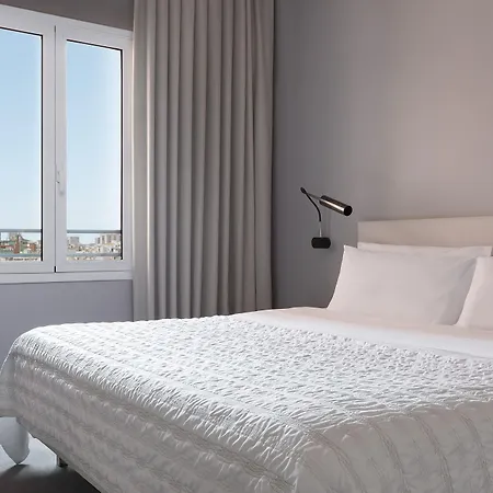 Le Meridien Hotel 5*