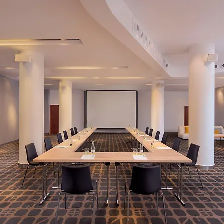 Le Meridien Hotel 5*