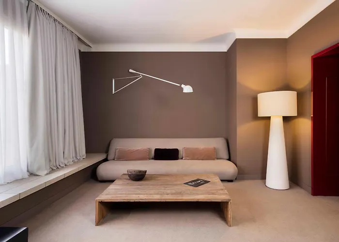 Le Meridien Hotel