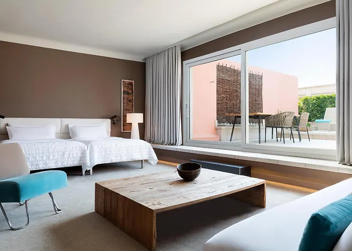 Le Meridien Hotel